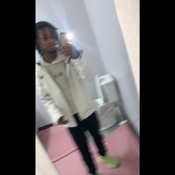 Meet your Posher, Khalil - Picture 1 of 1